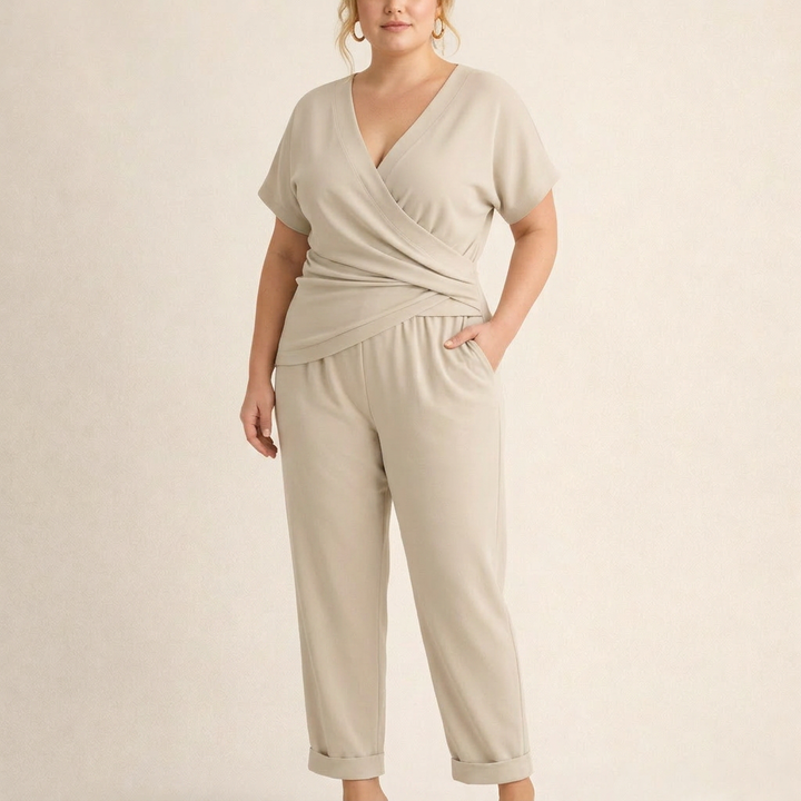Junia | Elegantti Wrap-haalaripuku