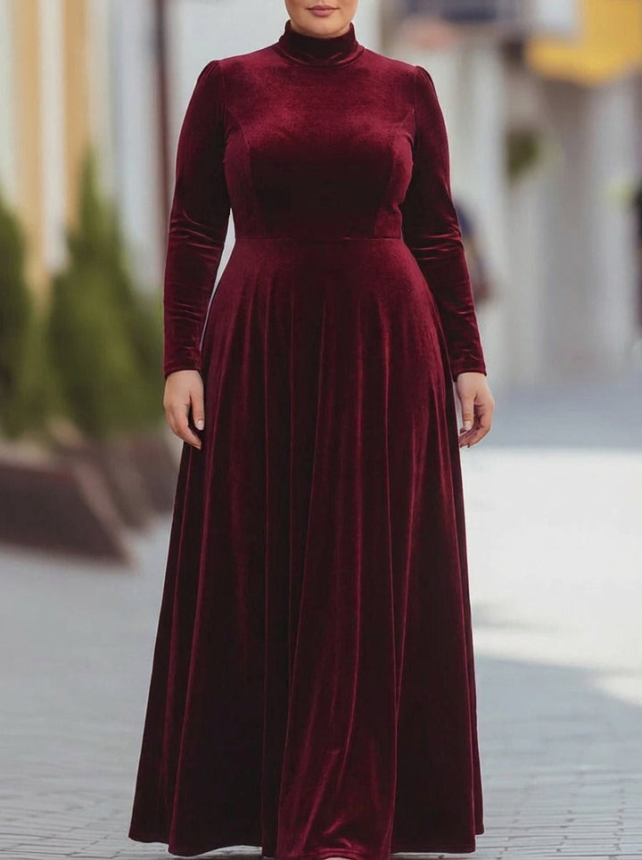 Tindra | Samettinen Mock-Neck Maxi Mekko