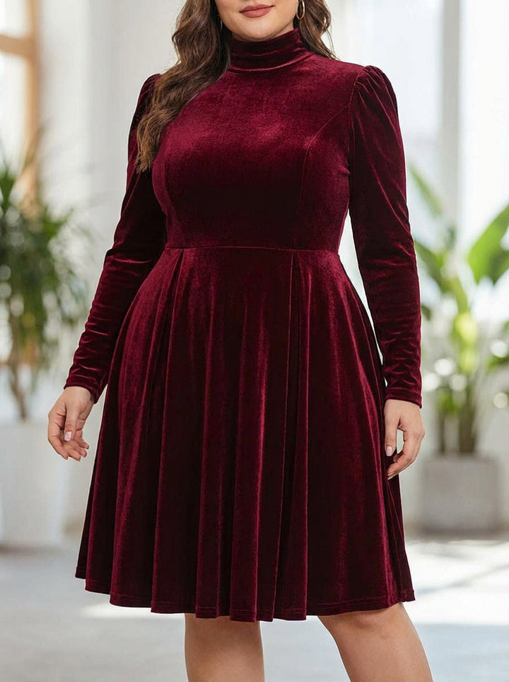 Tindra | Samettinen Mock-Neck Maxi Mekko
