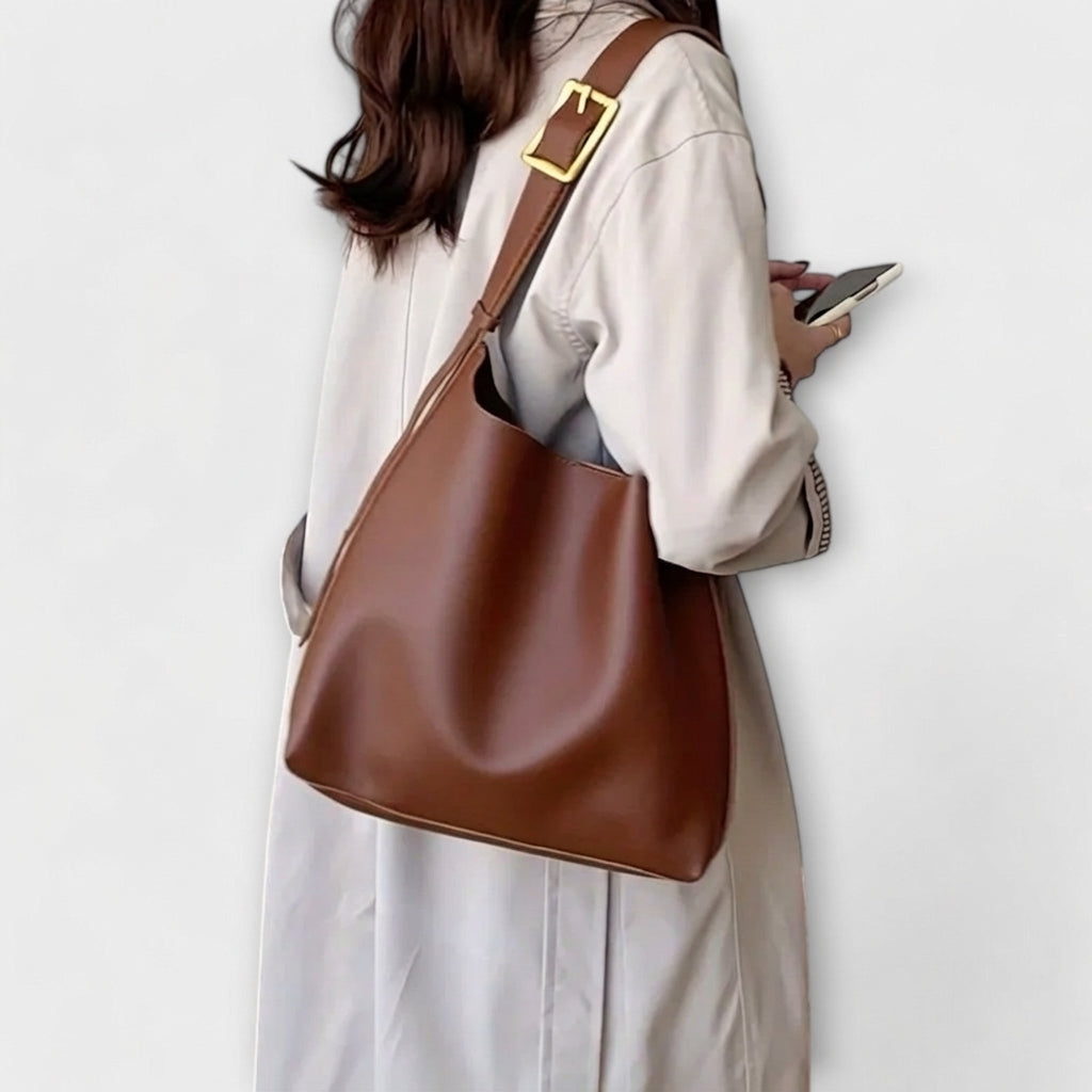 Saoirse – Tyylikäs Nahkainen Olkalaukku