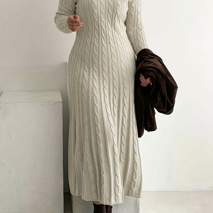 Mei | Mukava Kierretty Maxi Mekko