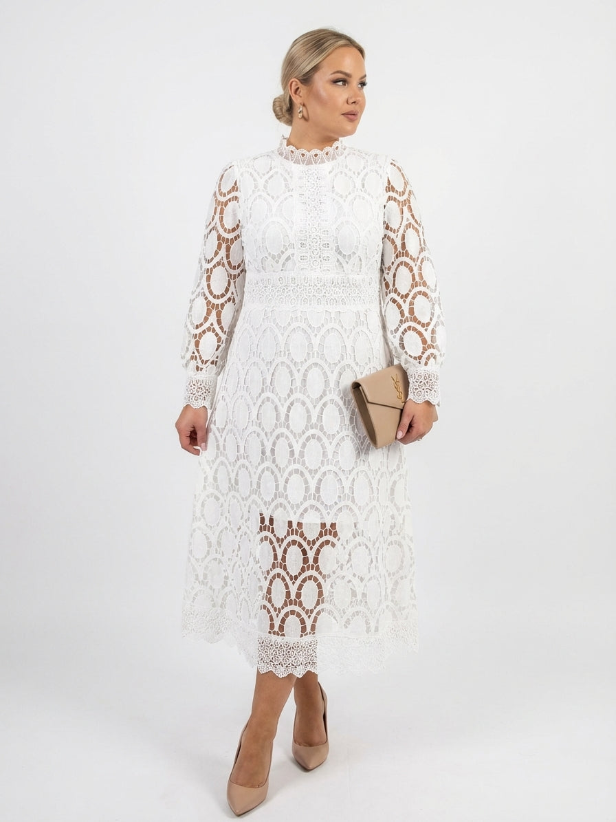 PERNILLE | Elegantti Mekko