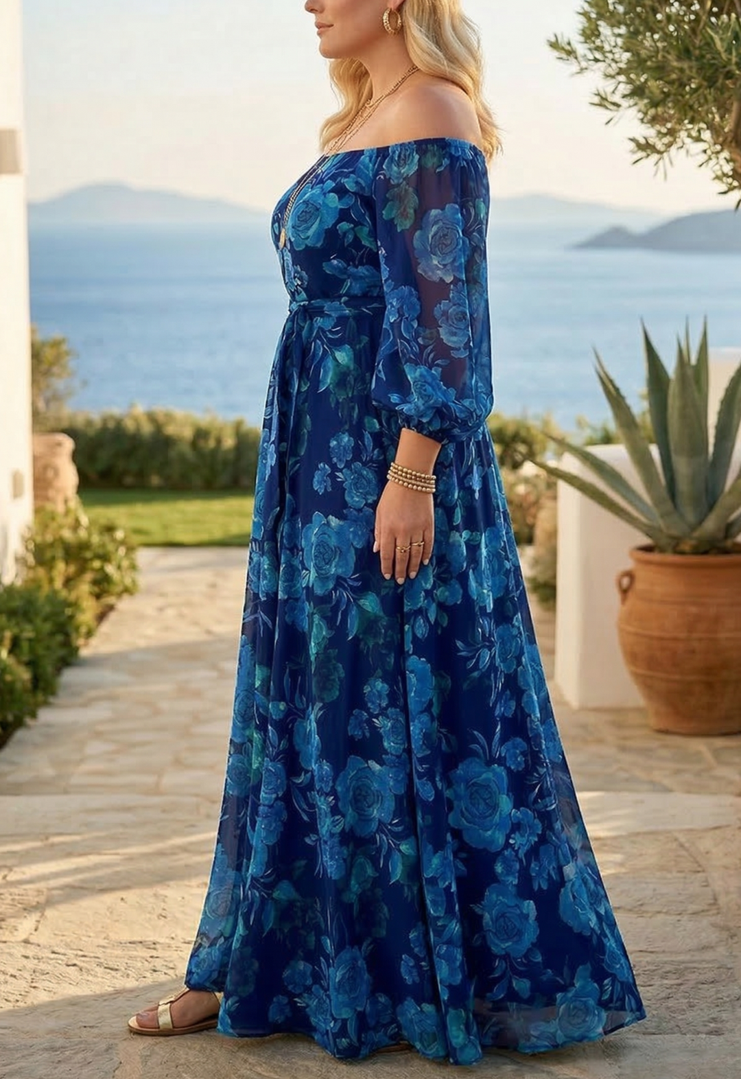 Colette - Pitkä mekko kukkakuviolla ja olkaimeton malli